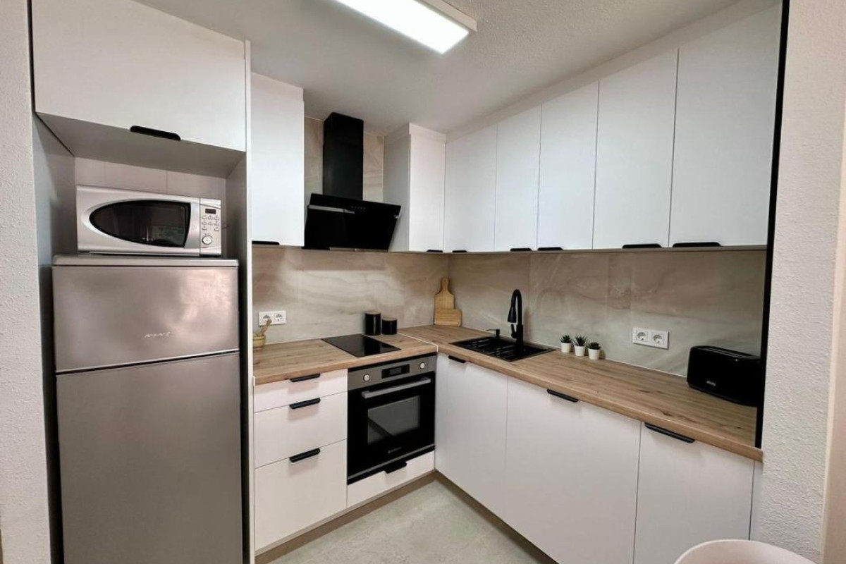 Resale - Apartment  - Torrevieja - torrevieja
