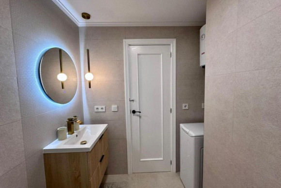 Resale - Apartment  - Torrevieja - torrevieja