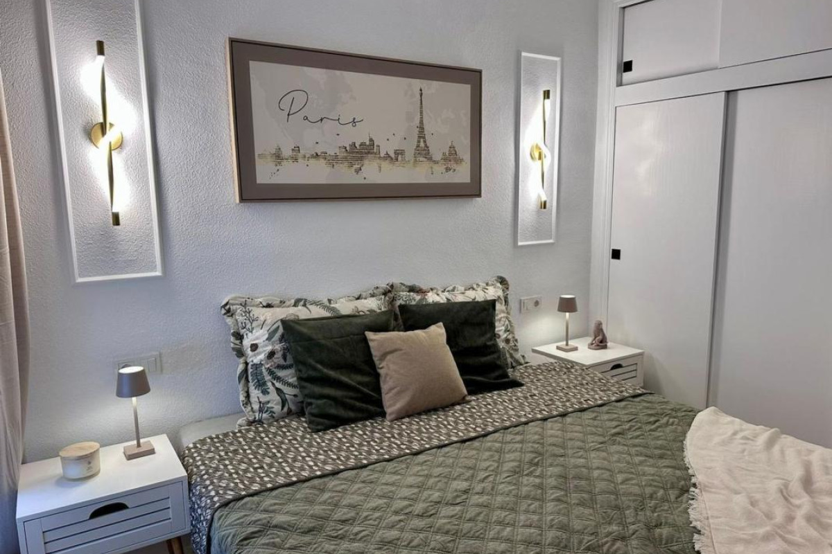 Resale - Apartment  - Torrevieja - torrevieja