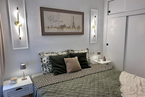 Resale - Apartment  - Torrevieja - torrevieja