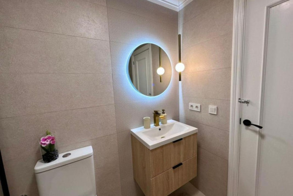 Resale - Apartment  - Torrevieja - torrevieja
