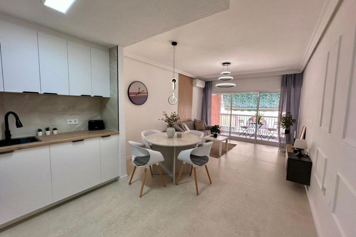 Resale - Apartment  - Torrevieja - torrevieja