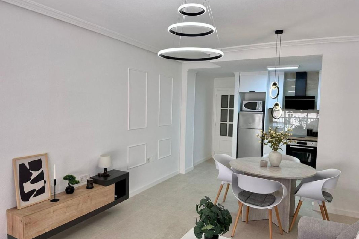 Resale - Apartment  - Torrevieja - torrevieja