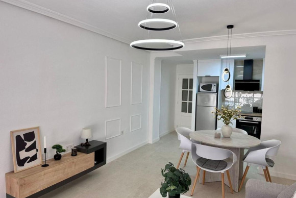 Resale - Apartment  - Torrevieja - torrevieja
