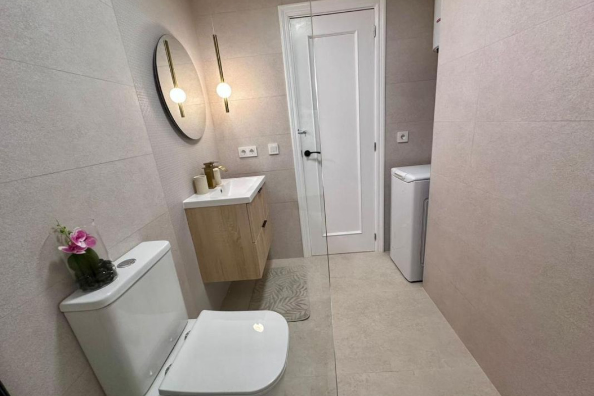 Resale - Apartment  - Torrevieja - torrevieja