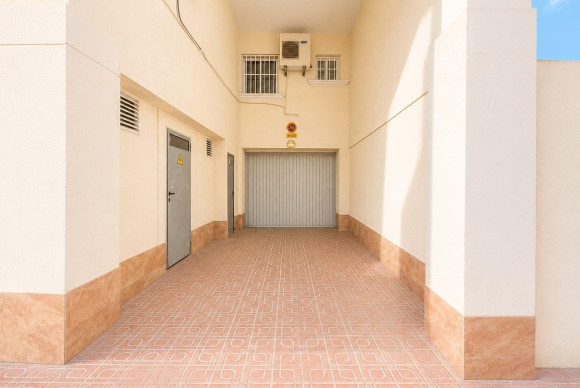 Long Term Rental - Garaje - Torrevieja - Centro