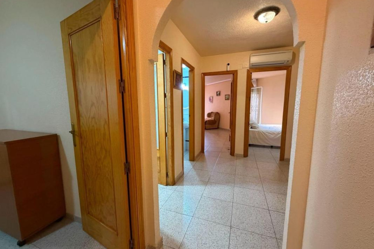 Resale - Apartment  - Torrevieja - torrevieja