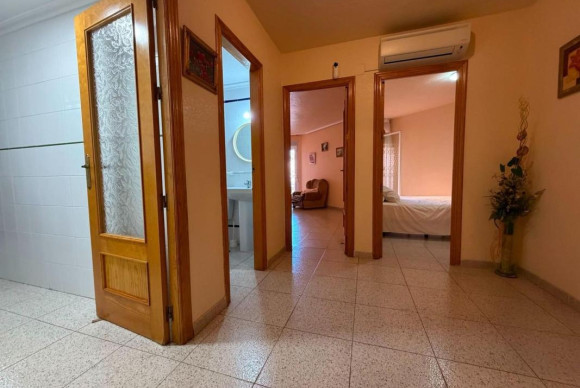 Resale - Apartment  - Torrevieja - torrevieja