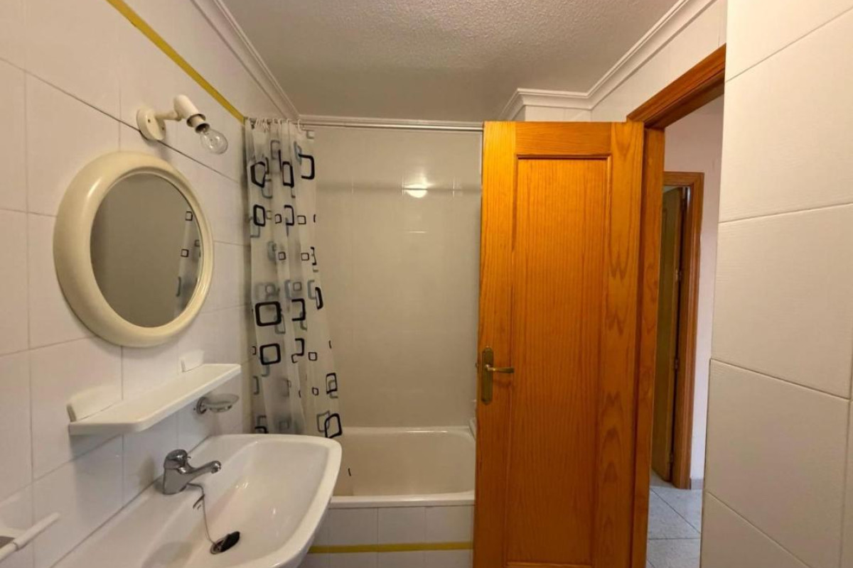 Resale - Apartment  - Torrevieja - torrevieja
