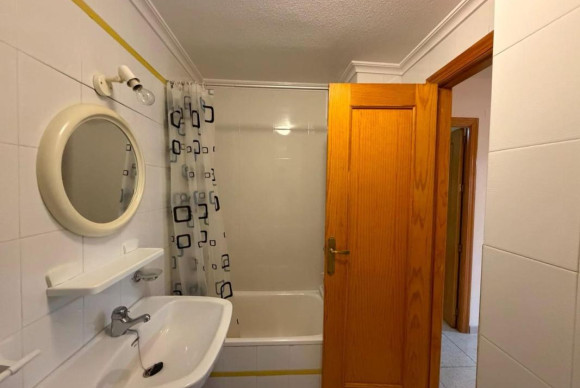 Resale - Apartment  - Torrevieja - torrevieja