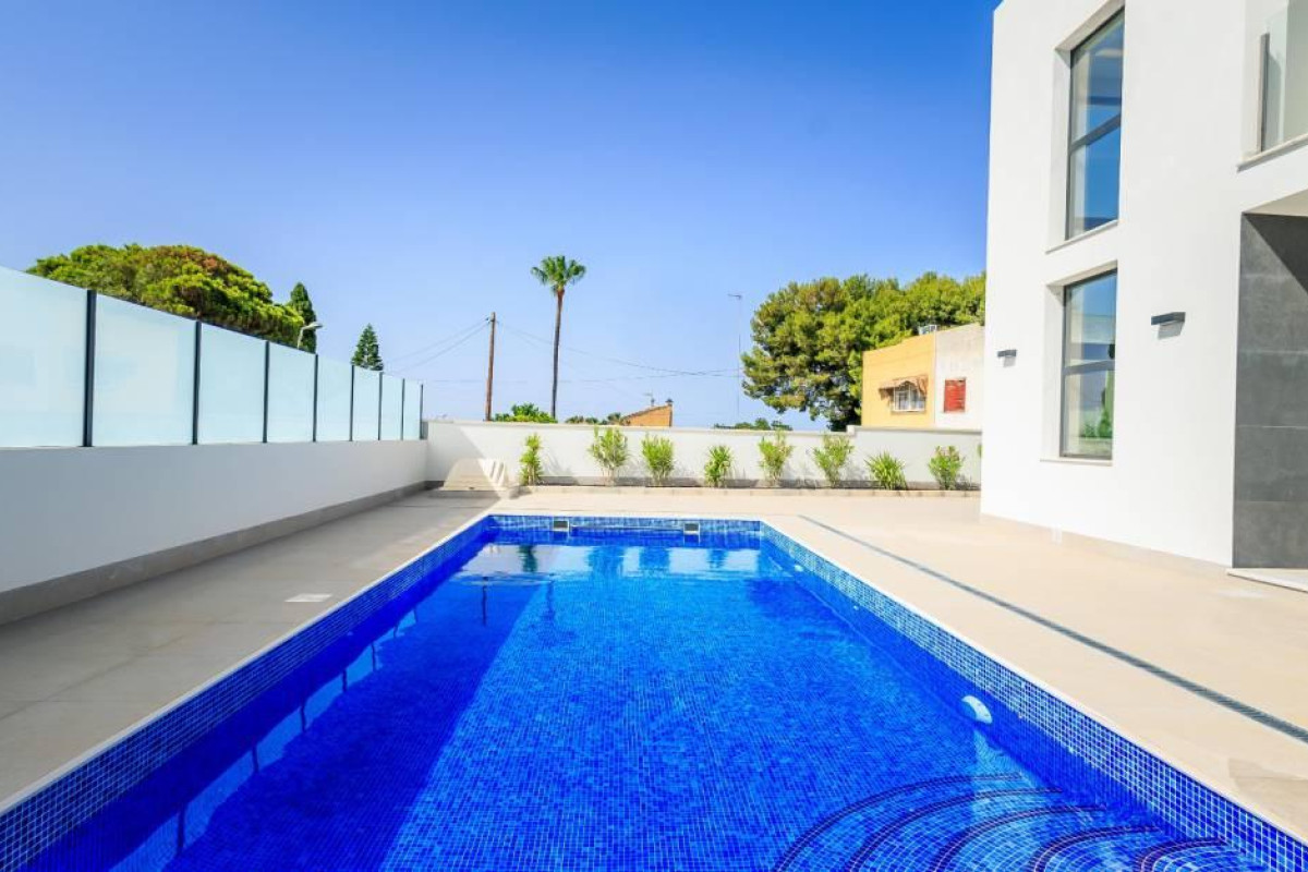 Resale - House - Torrevieja - Los Balcones