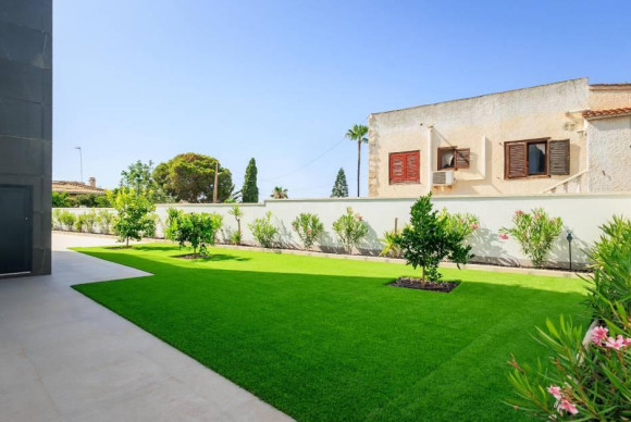 Resale - House - Torrevieja - Los Balcones