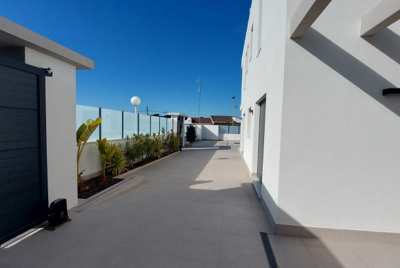 Resale - House - Torrevieja - Los Balcones