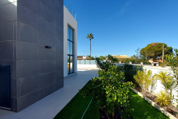 Resale - House - Torrevieja - Los Balcones