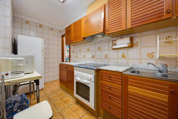 Resale - Apartment  - Torrevieja - Playa del Acequión