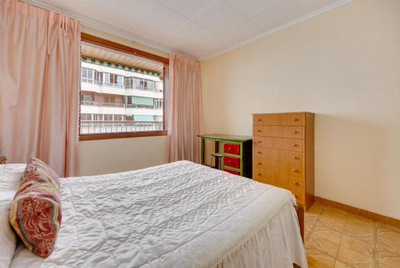 Resale - Apartment  - Torrevieja - Playa del Acequión