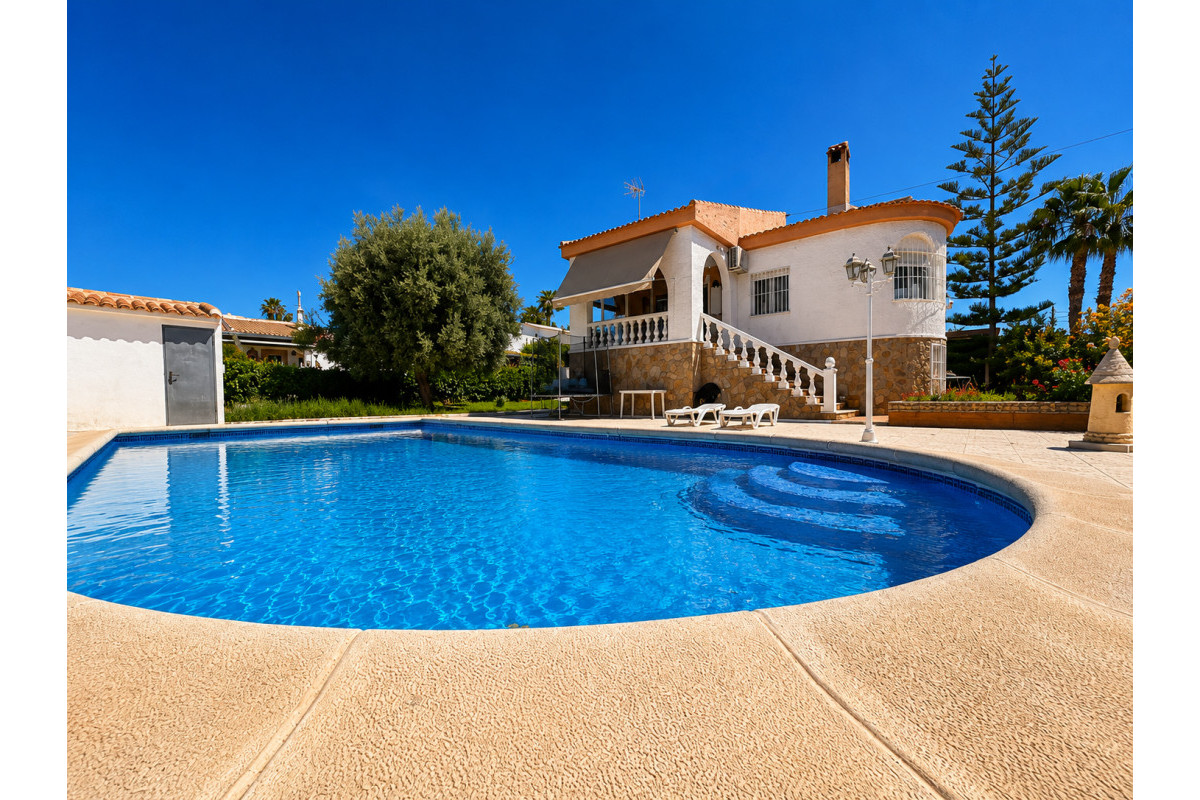 Herverkoop - Villa - Torrevieja - La siesta