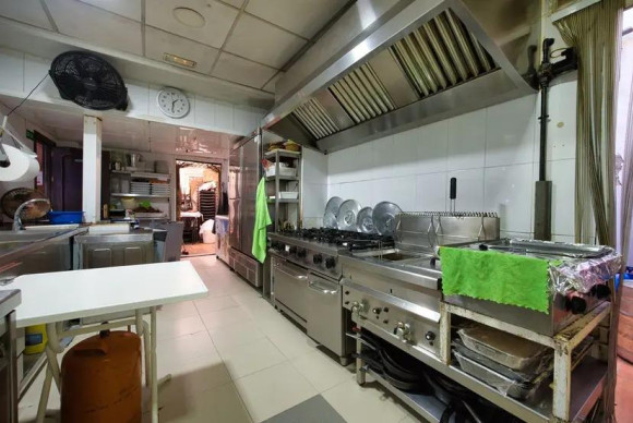 Herverkoop - Hotel - Torrevieja - Centro