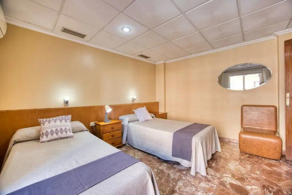 Herverkoop - Hotel - Torrevieja - Centro