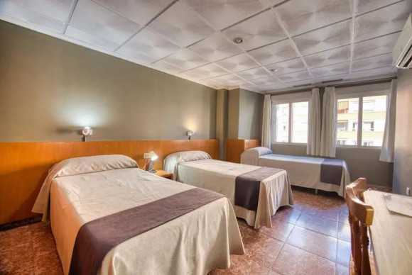 Herverkoop - Hotel - Torrevieja - Centro