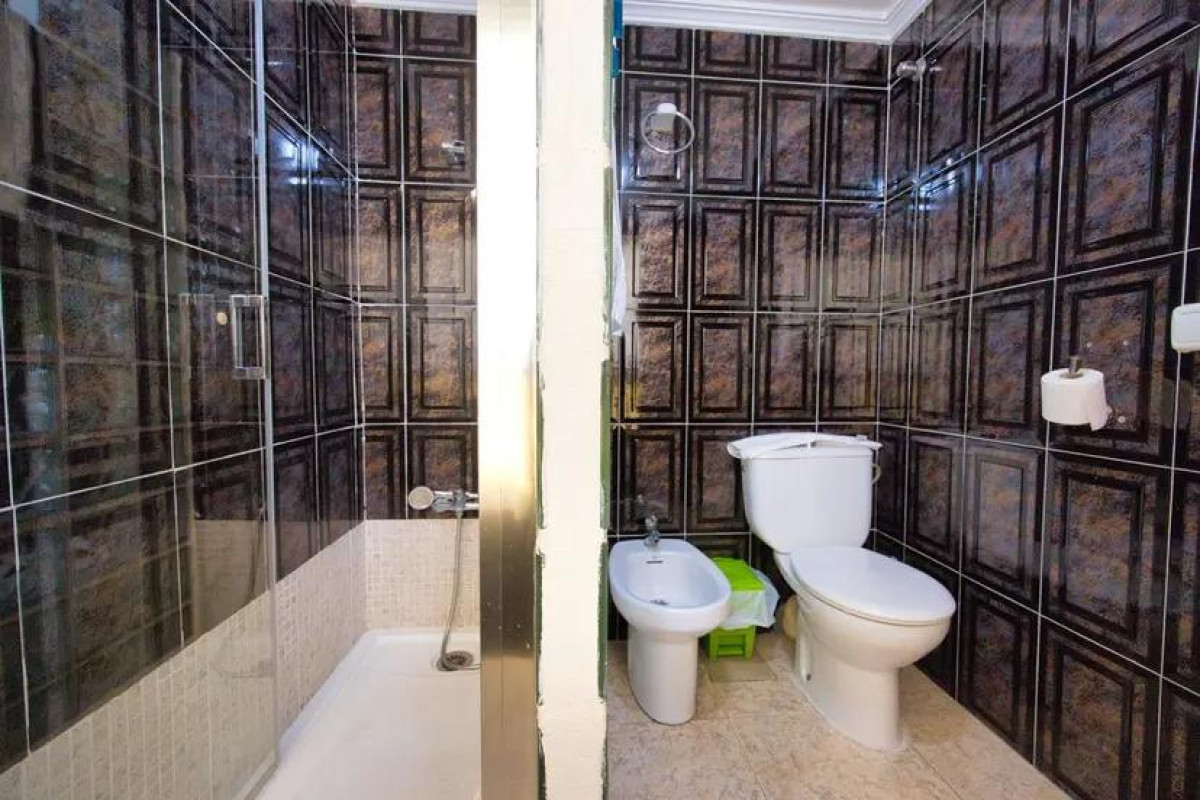 Herverkoop - Hotel - Torrevieja - Centro