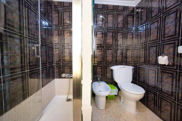 Herverkoop - Hotel - Torrevieja - Centro