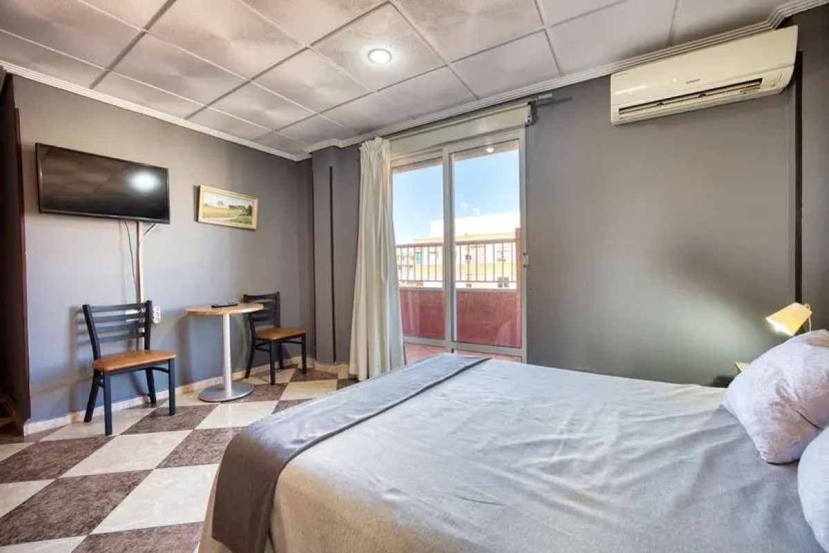 Herverkoop - Hotel - Torrevieja - Centro