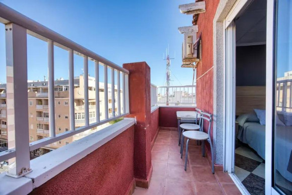 Herverkoop - Hotel - Torrevieja - Centro
