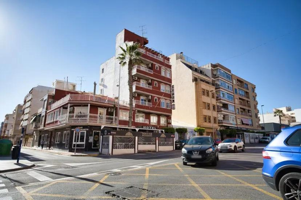 Herverkoop - Hotel - Torrevieja - Centro