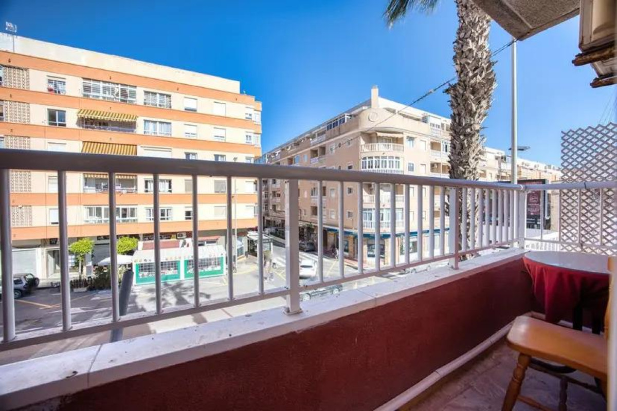 Herverkoop - Hotel - Torrevieja - Centro