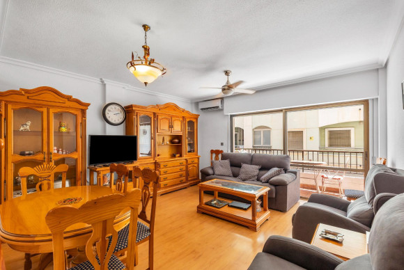 Herverkoop - Appartement - Torrevieja - Paseo maritimo
