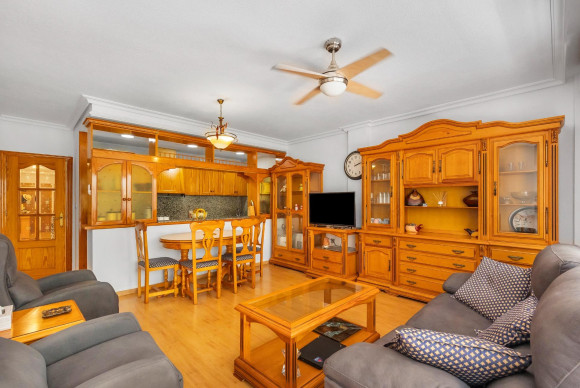 Herverkoop - Appartement - Torrevieja - Paseo maritimo