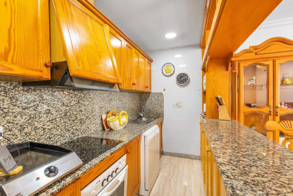 Herverkoop - Appartement - Torrevieja - Paseo maritimo