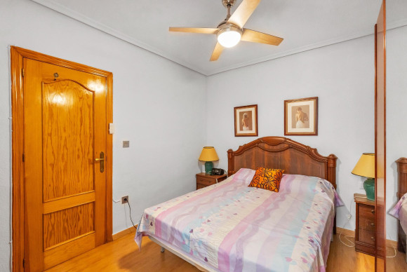 Herverkoop - Appartement - Torrevieja - Paseo maritimo