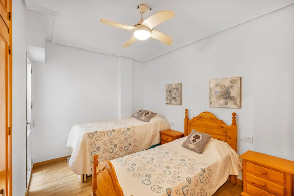 Herverkoop - Appartement - Torrevieja - Paseo maritimo