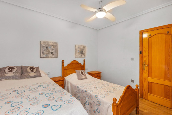 Herverkoop - Appartement - Torrevieja - Paseo maritimo