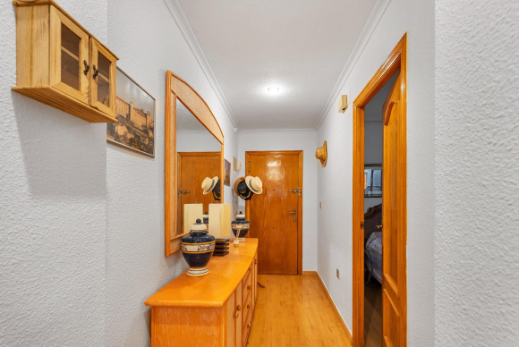 Herverkoop - Appartement - Torrevieja - Paseo maritimo