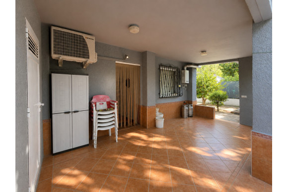 Herverkoop - Villa - Oliva - Oliva Nova