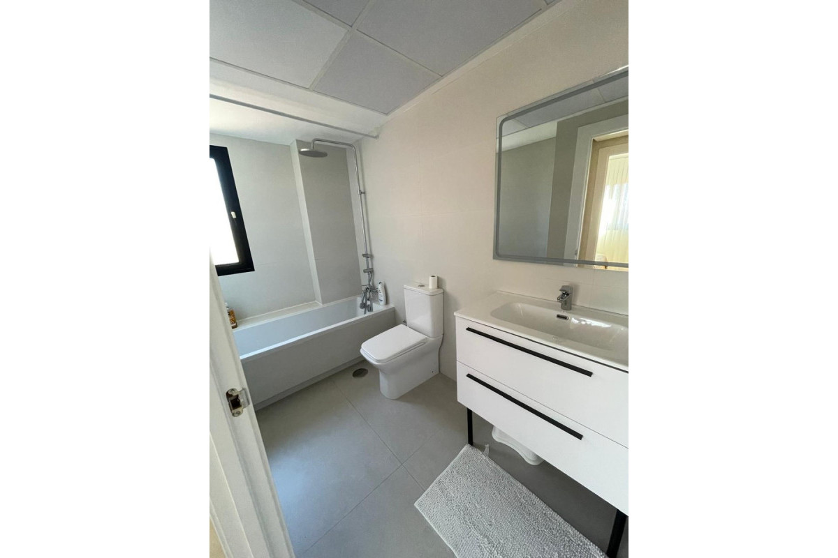 Herverkoop - Apartment / flat - Villajoyosa - Cala de Villajoyosa