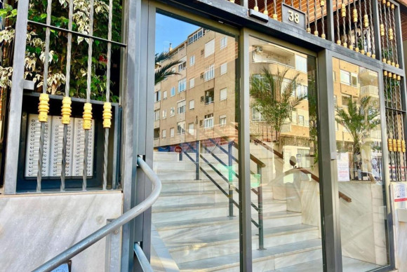 Herverkoop - Appartement  - Torrevieja - torrevieja