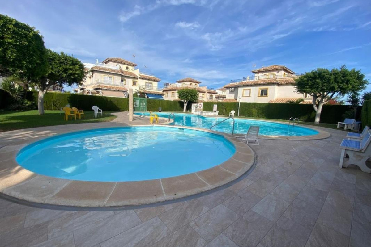 Herverkoop - Villa - Orihuela