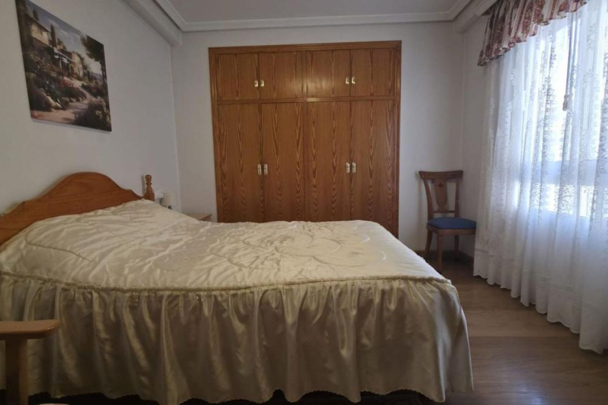 Resale - Apartment  - Torrevieja - torrevieja