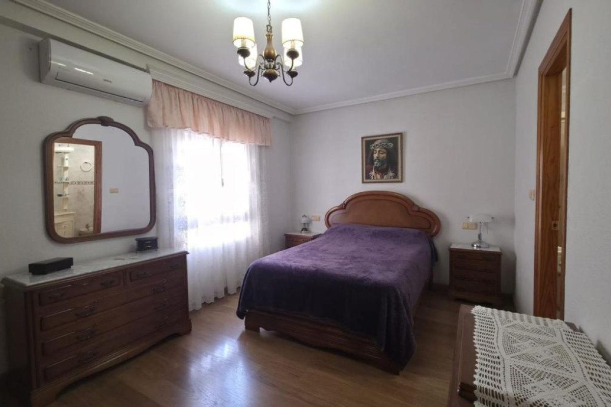 Resale - Apartment  - Torrevieja - torrevieja