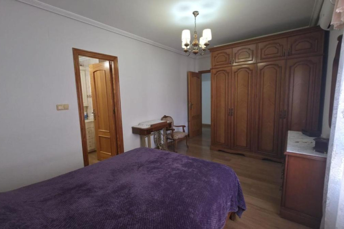 Resale - Apartment  - Torrevieja - torrevieja