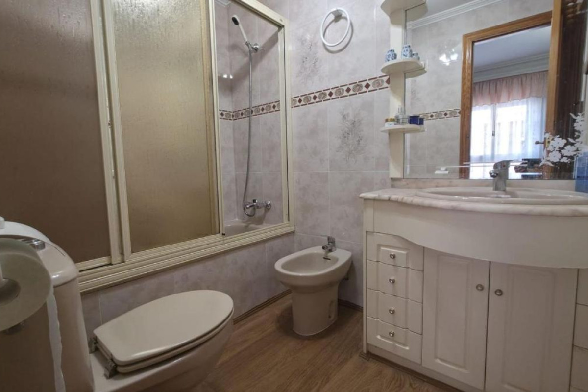 Resale - Apartment  - Torrevieja - torrevieja