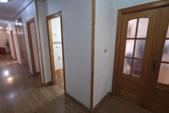 Resale - Apartment  - Torrevieja - torrevieja