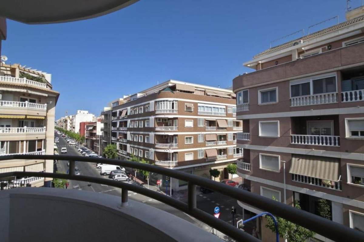 Resale - Apartment  - Torrevieja - torrevieja