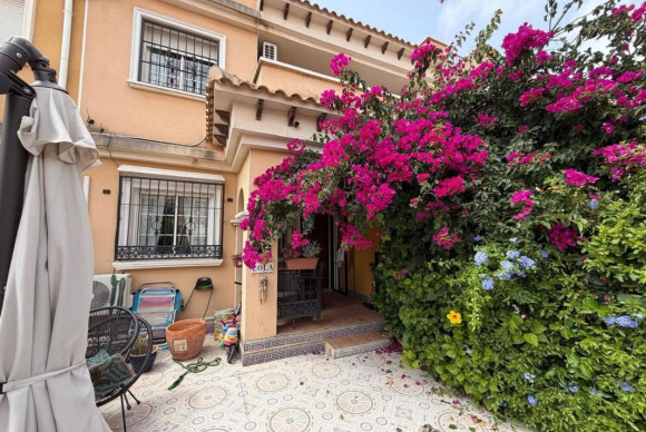 Resale - Villa - Torrevieja - torrevieja