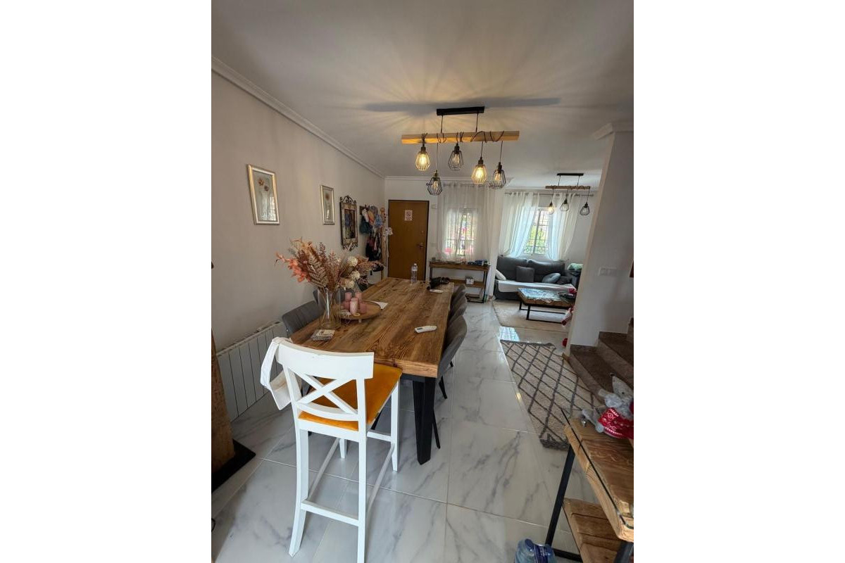 Resale - Villa - Torrevieja - torrevieja
