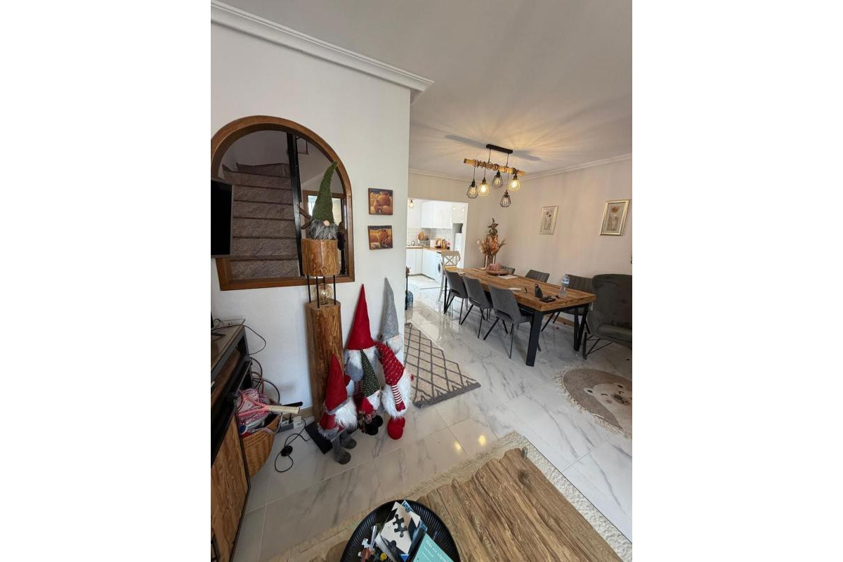 Resale - Villa - Torrevieja - torrevieja